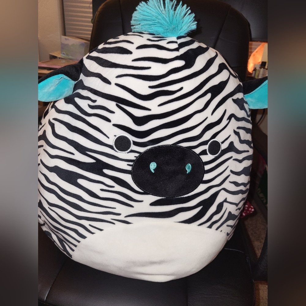 Squishmallow - Picture 8 of 9